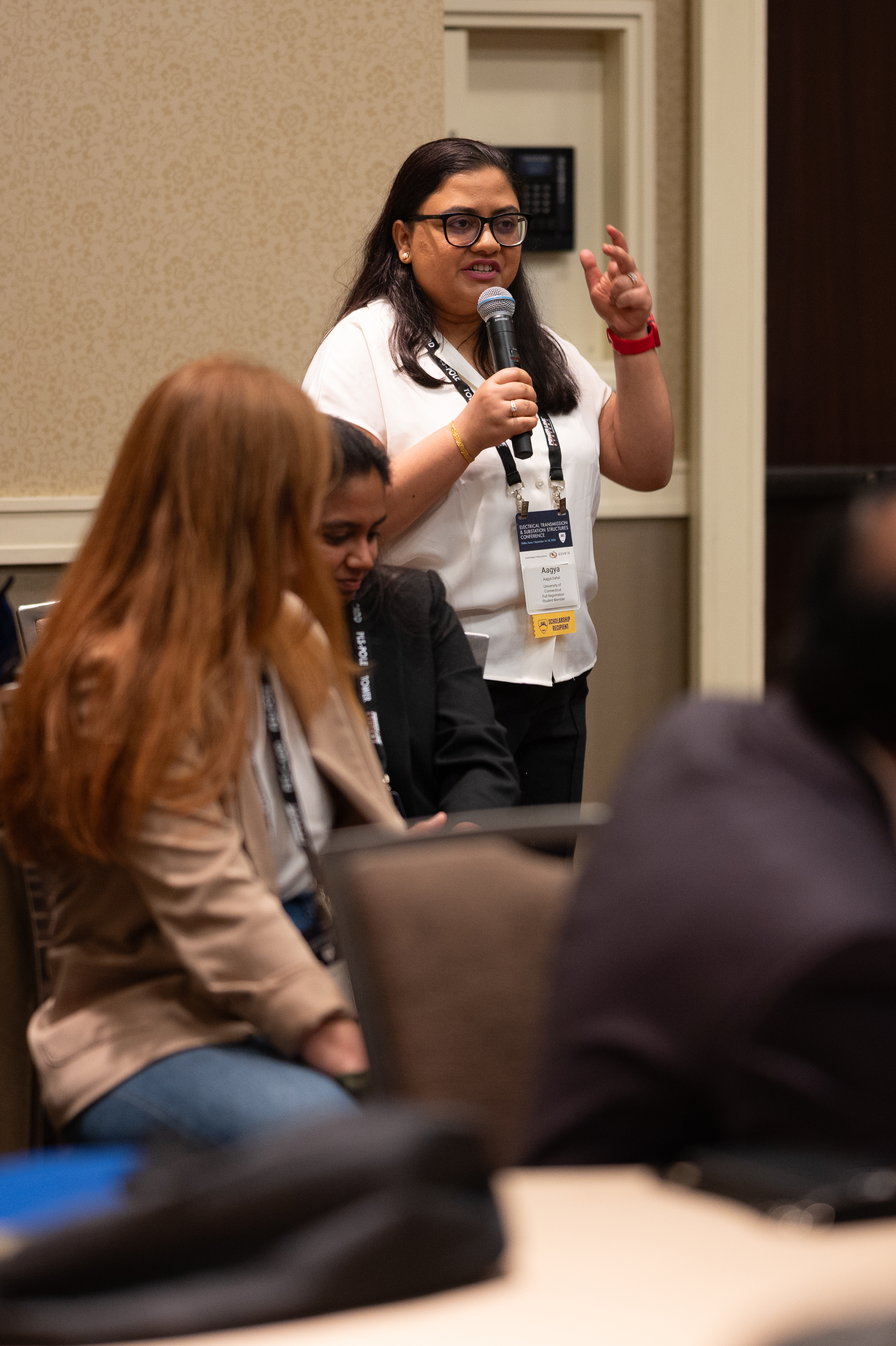 Aagya presenting at the SEI ETS conference scholarship event.